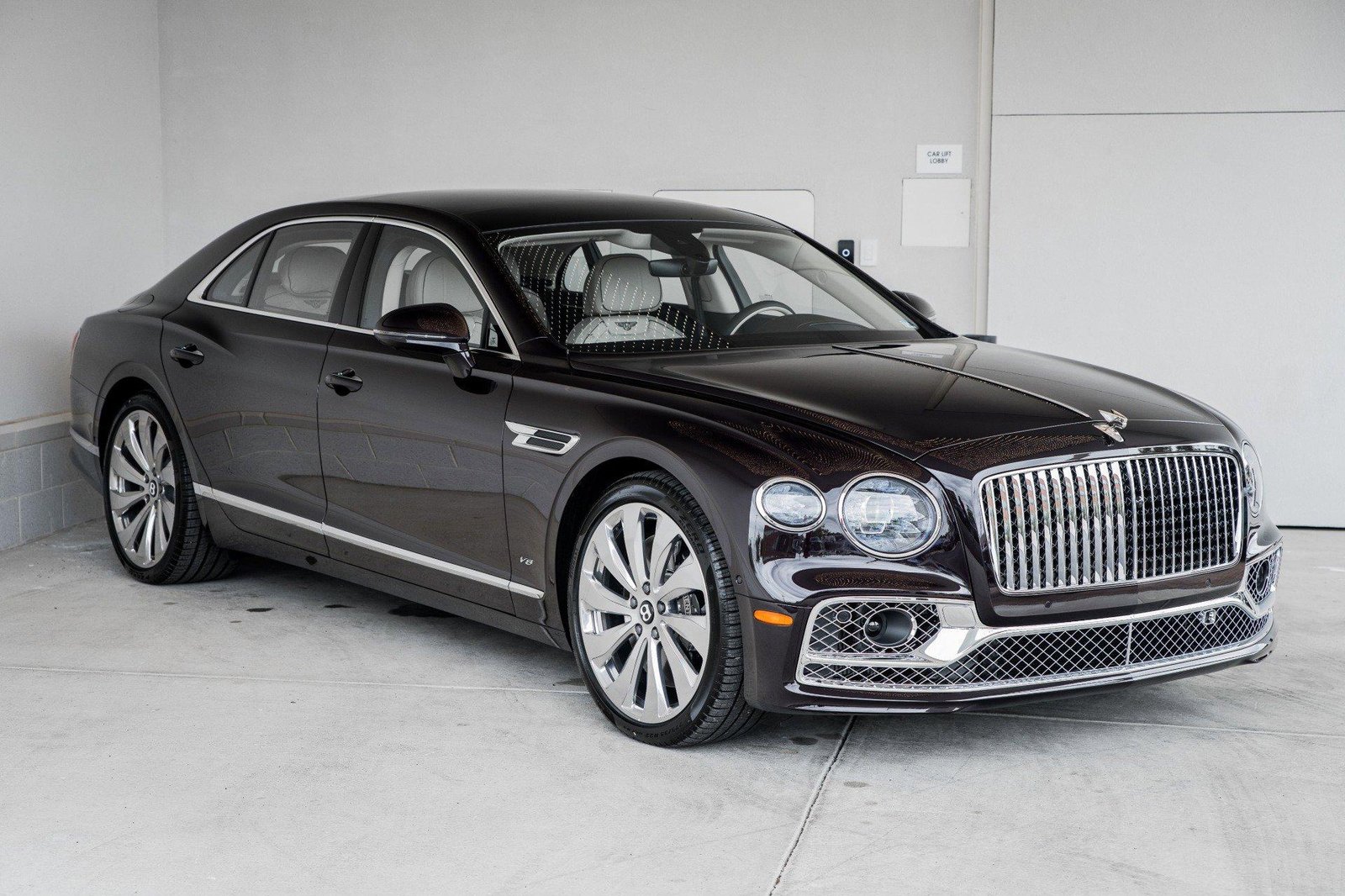 2022 BENTLEY FLYING SPUR V8 (2)