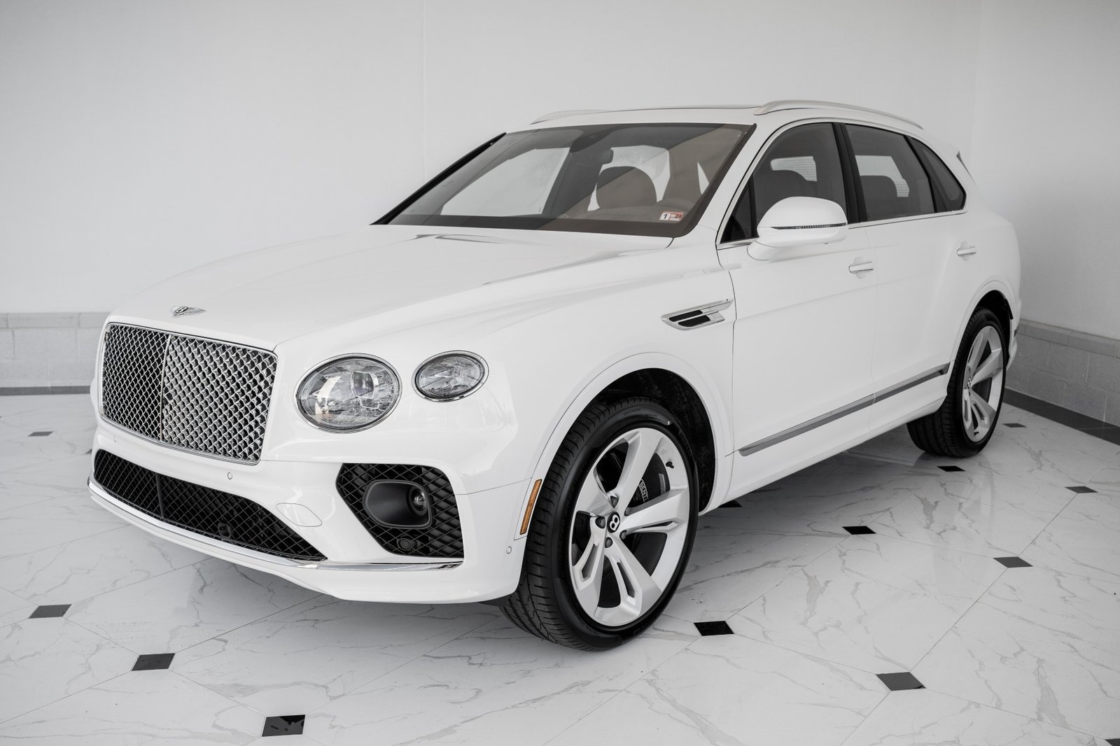 2023 BENTLEY BENTAYGA V8 (13)