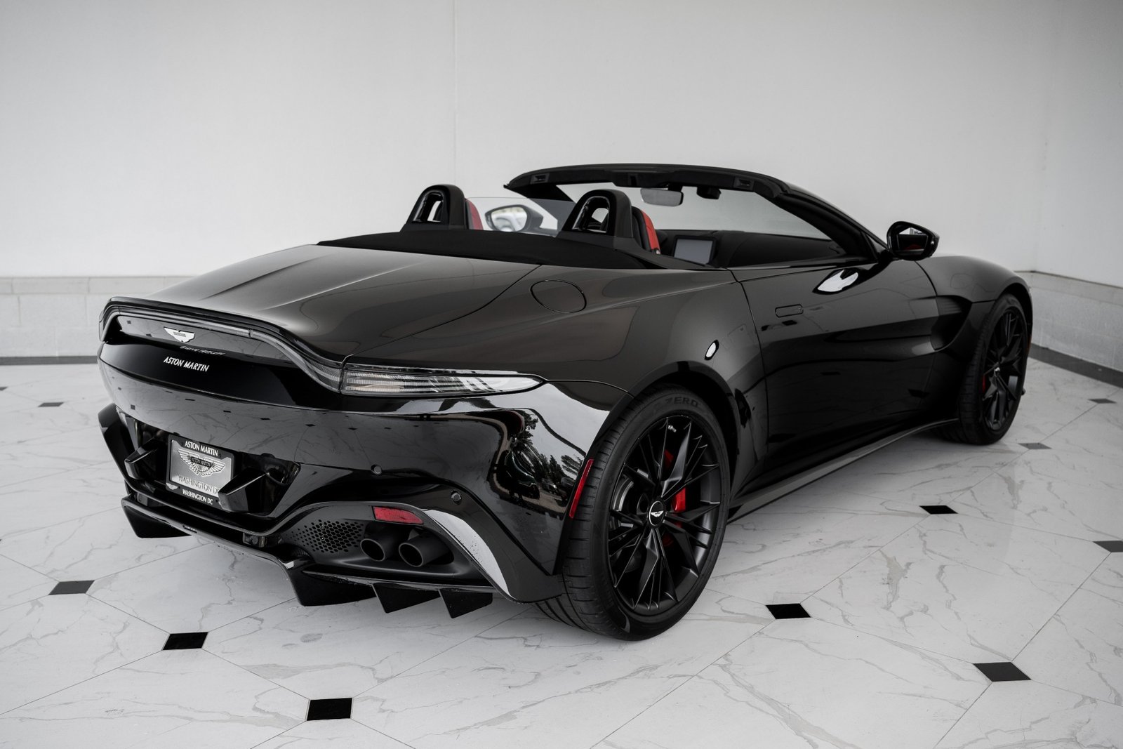 2021 ASTON MARTIN VANTAGE V8 ROADSTER (28)