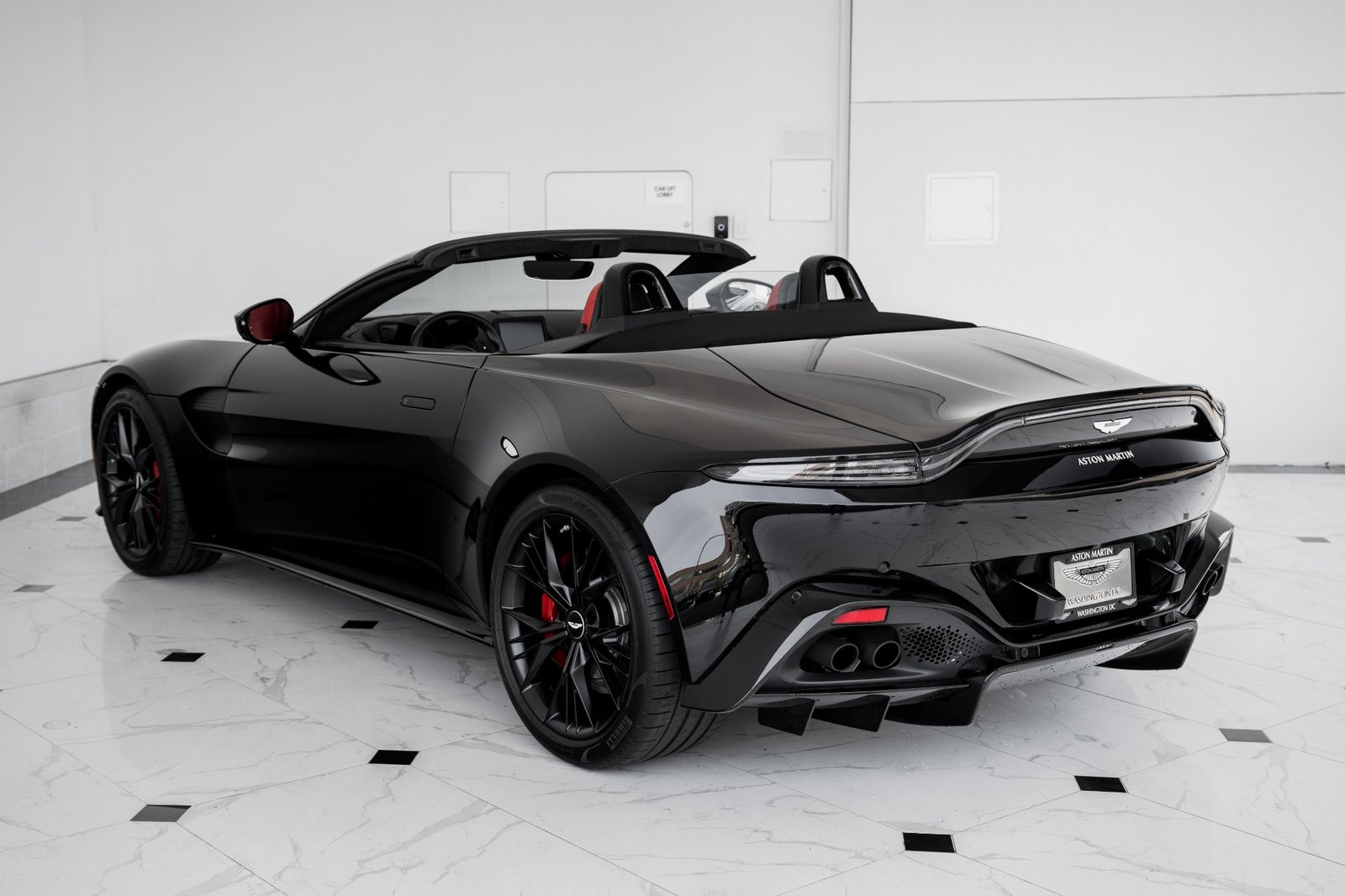 2021 ASTON MARTIN VANTAGE V8 ROADSTER (31)