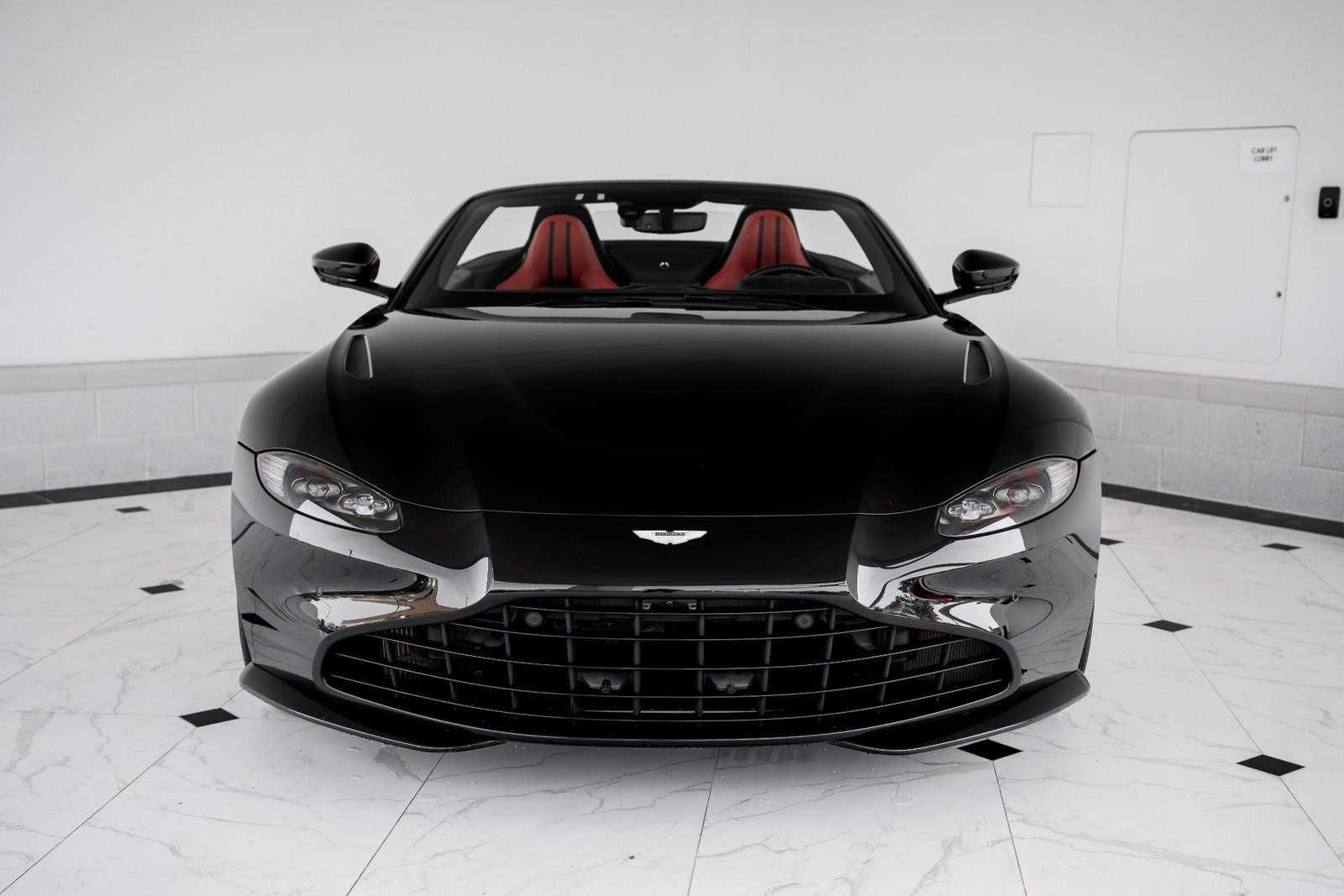 2021 ASTON MARTIN VANTAGE V8 ROADSTER (5)