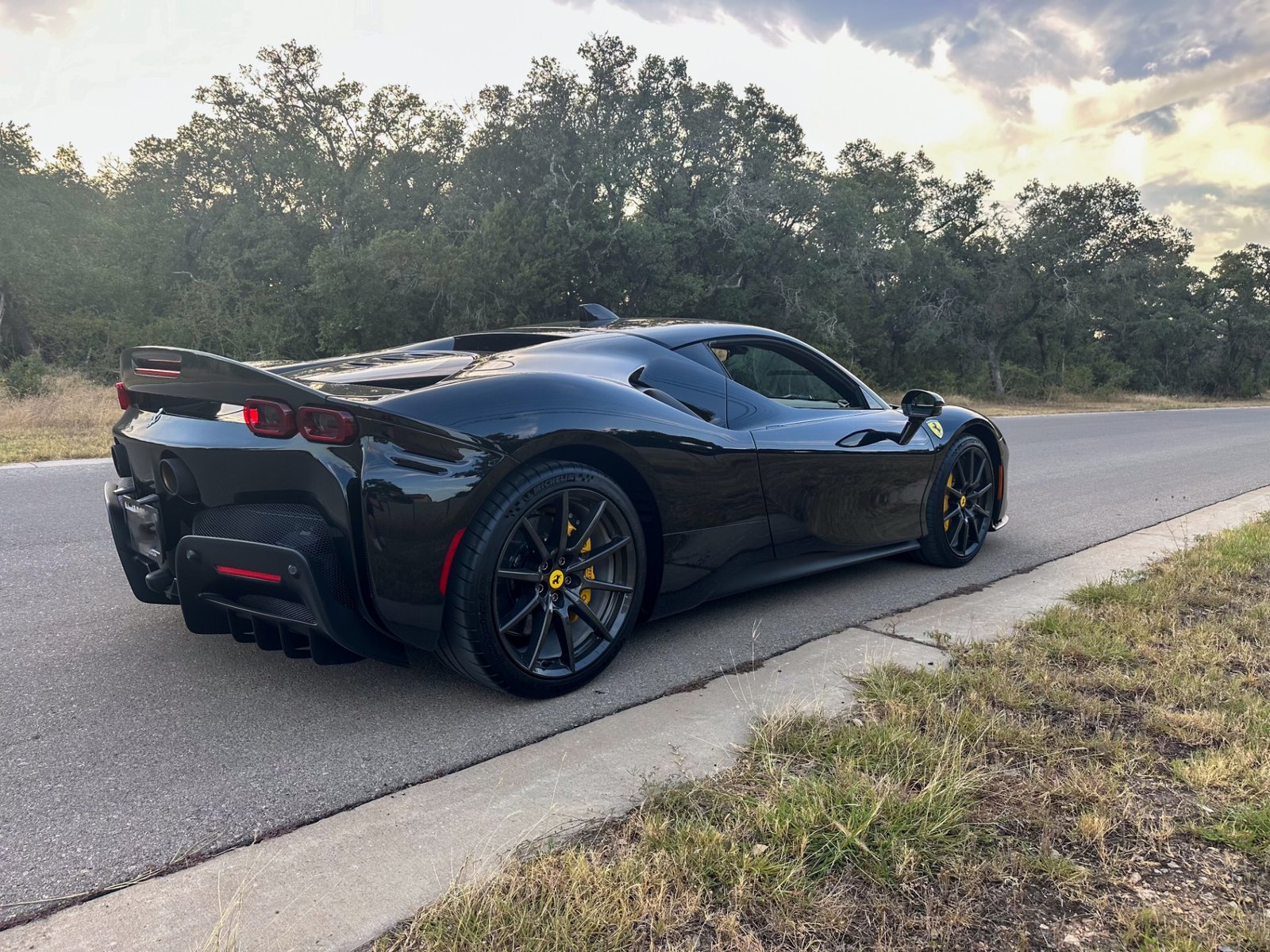 Ferrari SF90 Stradale (17)