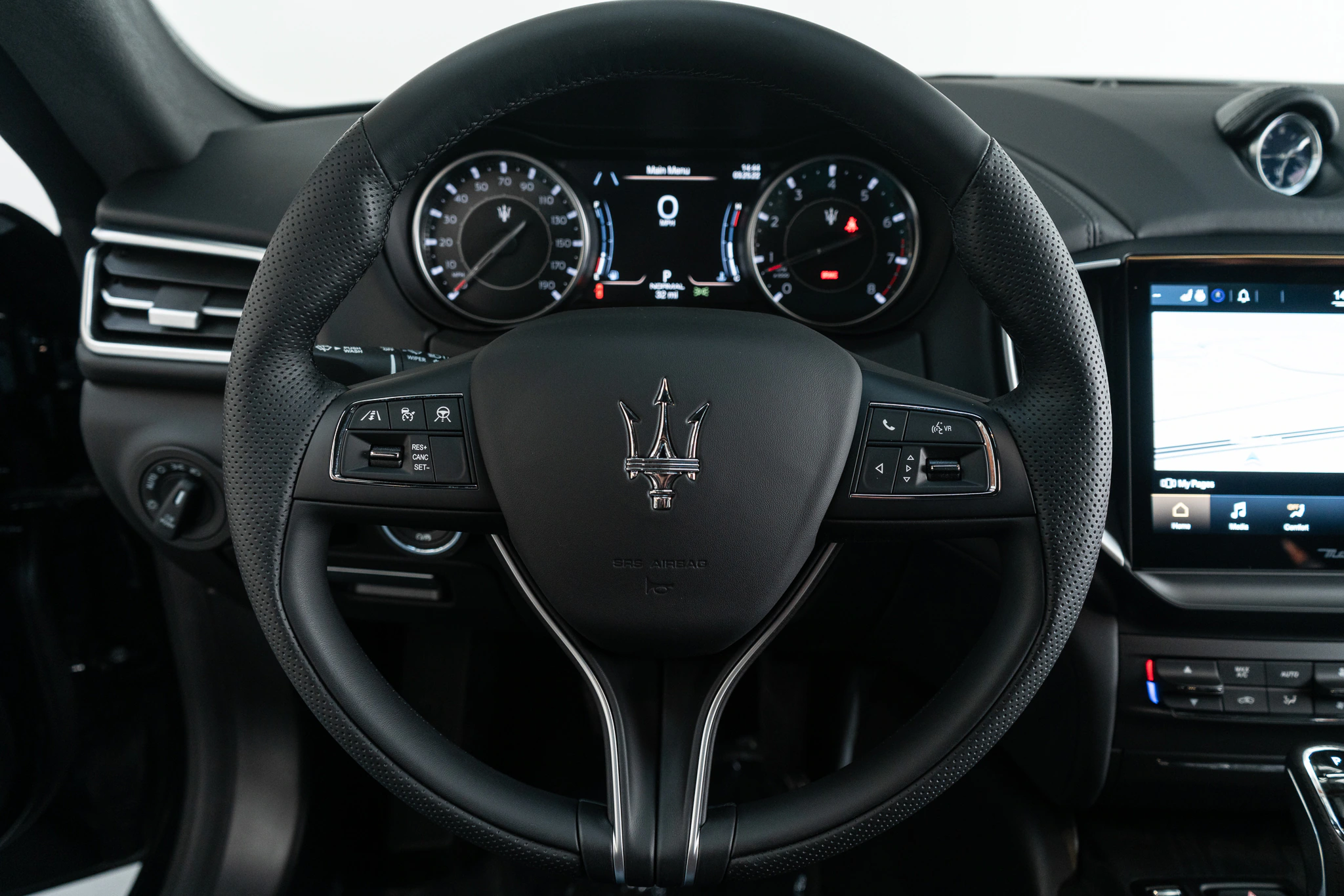 Maserati Ghibli Modena Q4 Fragment Sedan (5)