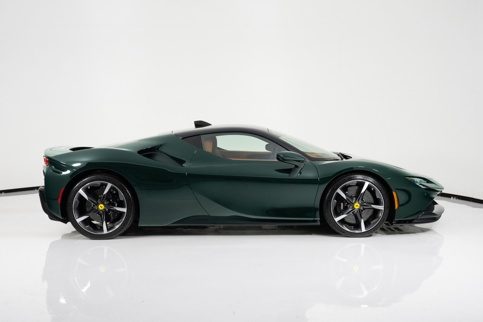 New 2021 FERRARI SF90 STRADALE – BRITISH RACING GREEN (32)