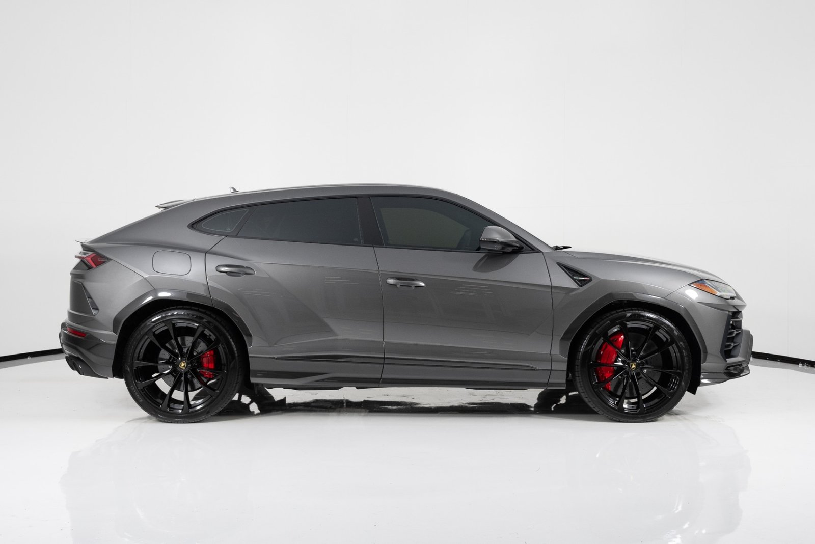 New 2021 LAMBORGHINI URUS (30)