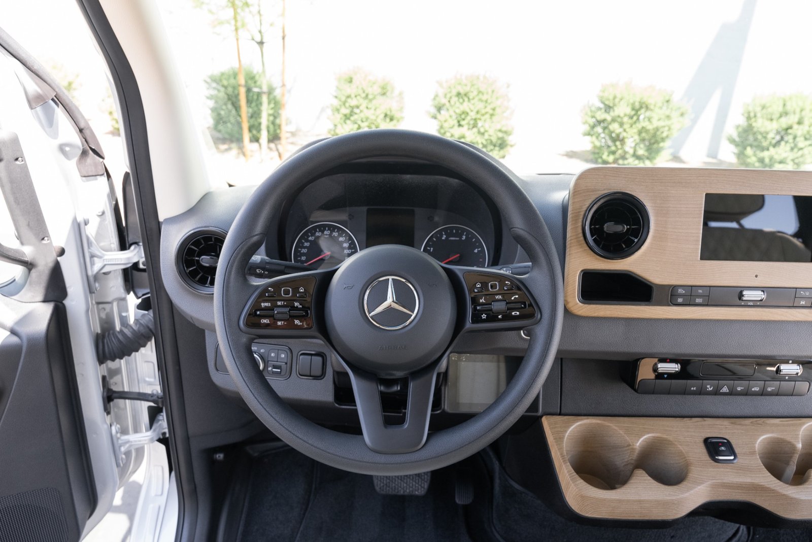 New 2021 MERCEDES-BENZ SPRINTER CONVERSION VAN (8)