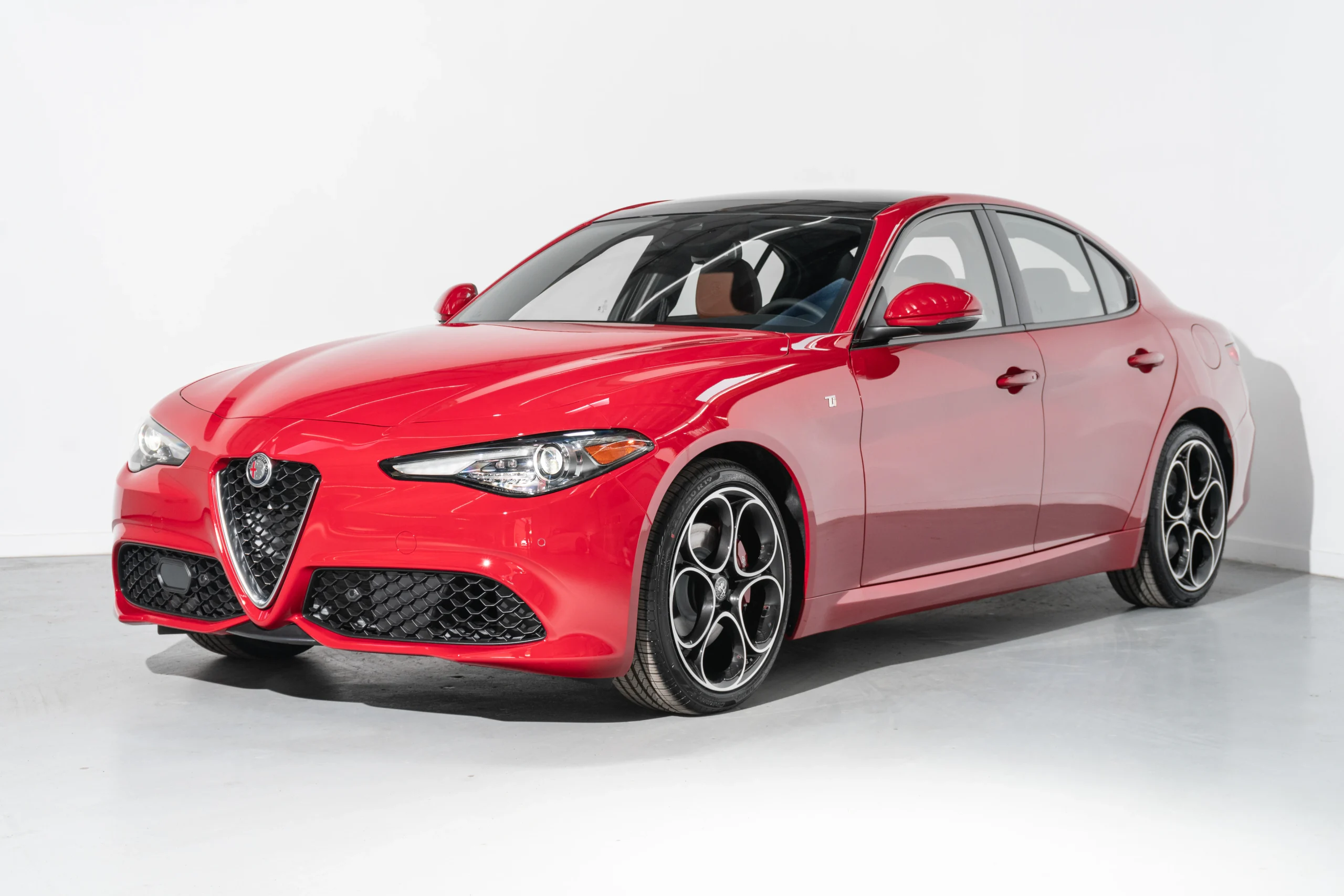 New 2022 Alfa Romeo Giulia TI RWD Sedan For Sale (7)