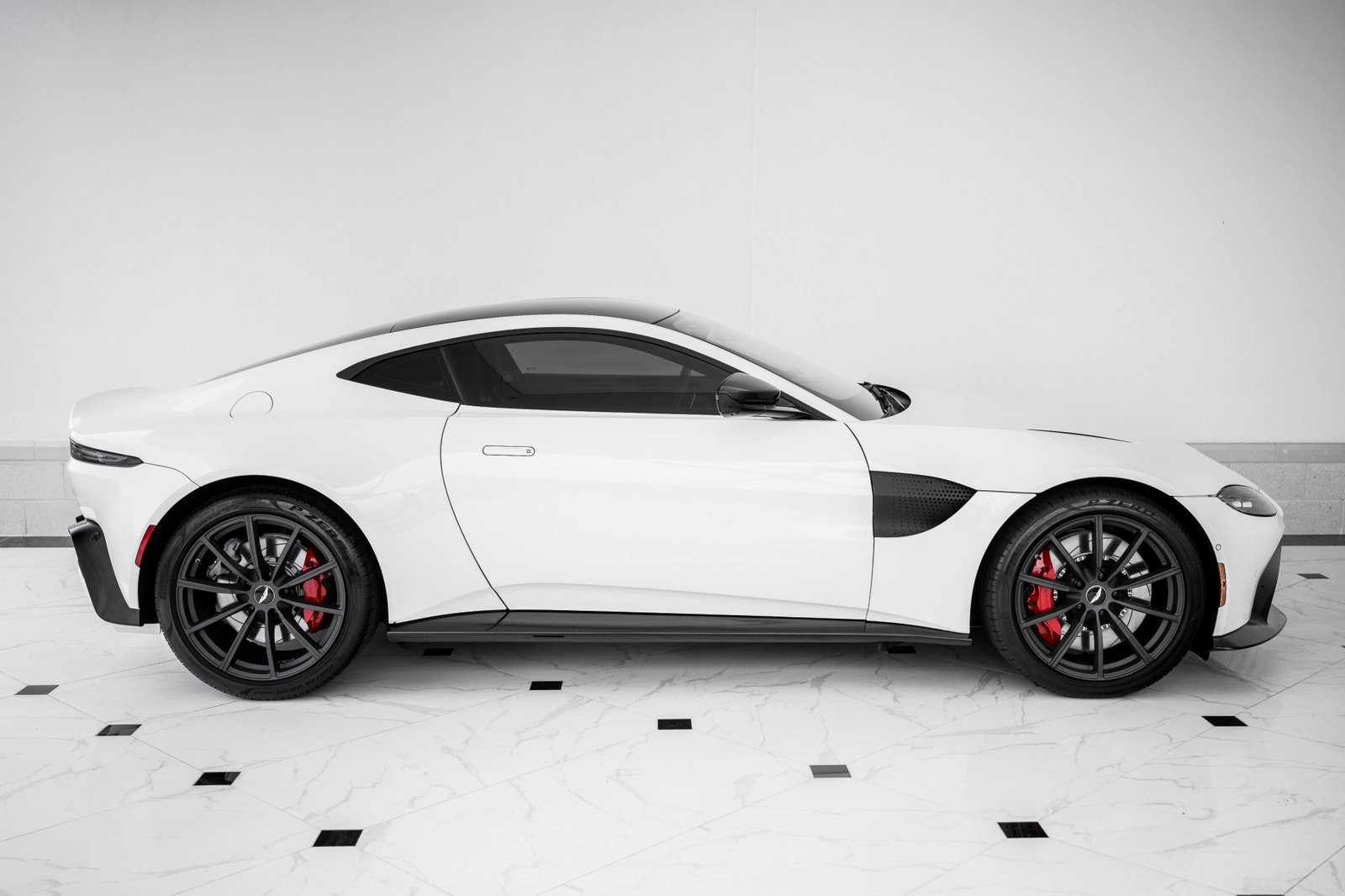 Used 2020 ASTON MARTIN VANTAGE V8 COUPE (12)