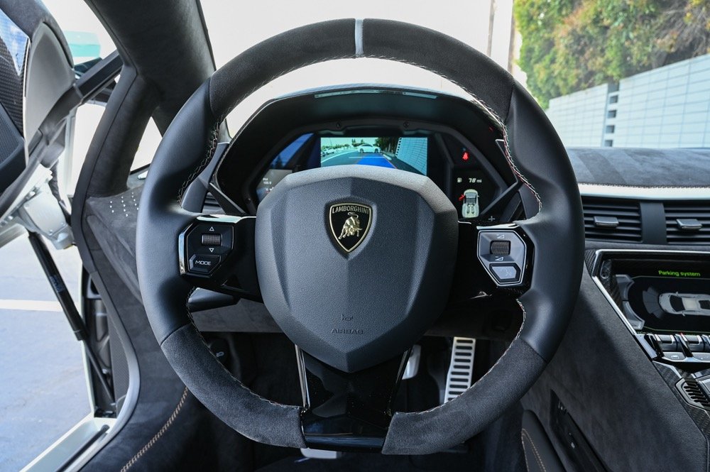 Used 2022 Lamborghini Aventador Ultimae (4)