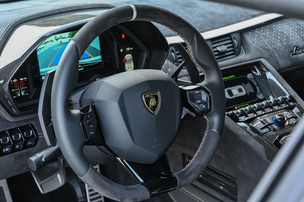 Used 2022 Lamborghini Aventador Ultimae (53)