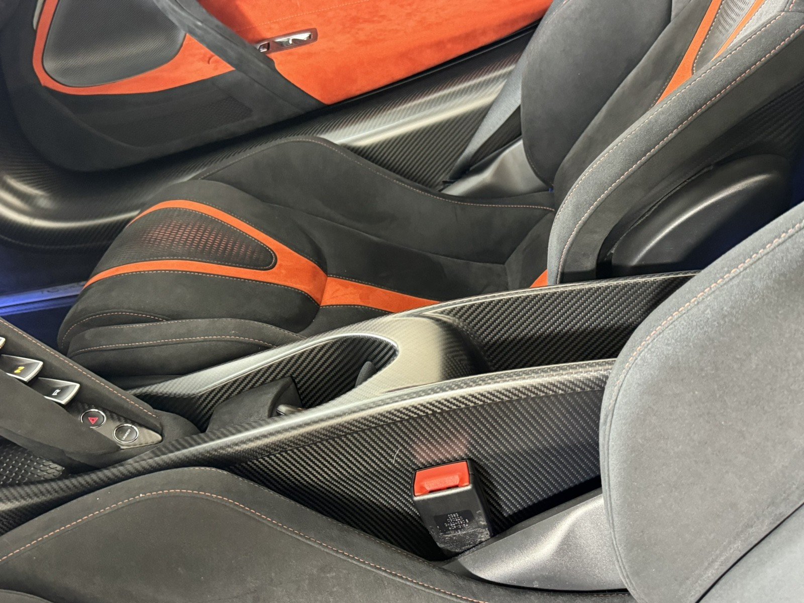 USED 2021 MCLAREN 765LT CARBON PKG FOR SALE (31)