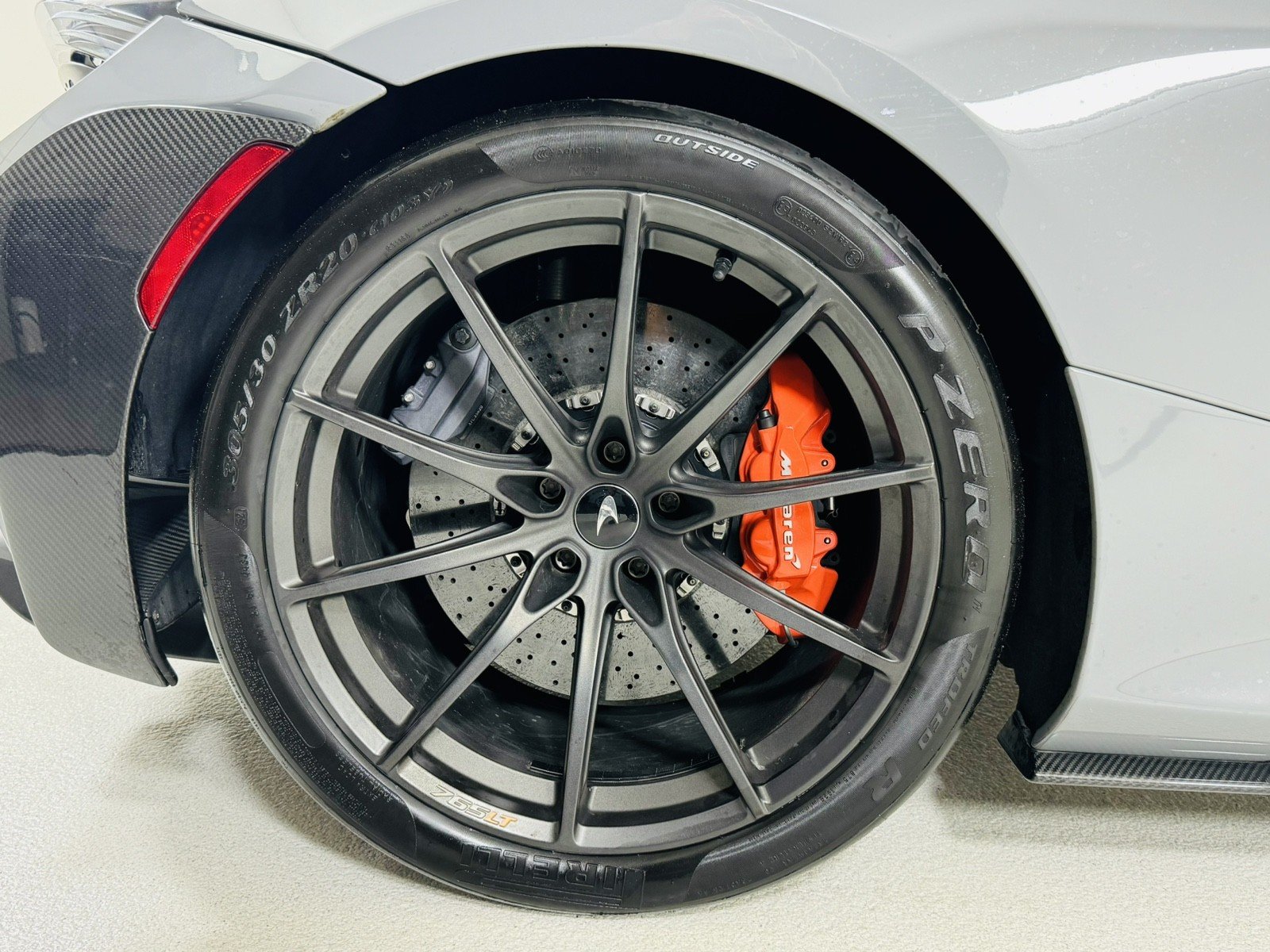 USED 2021 MCLAREN 765LT CARBON PKG FOR SALE (32)