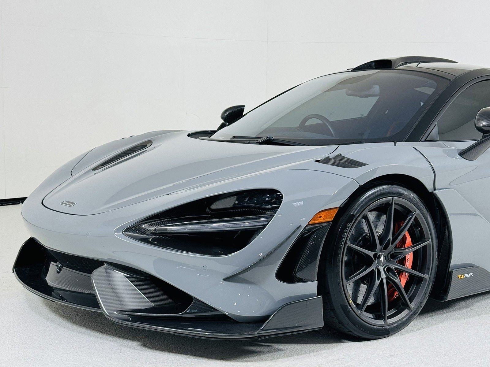 USED 2021 MCLAREN 765LT CARBON PKG FOR SALE (9)