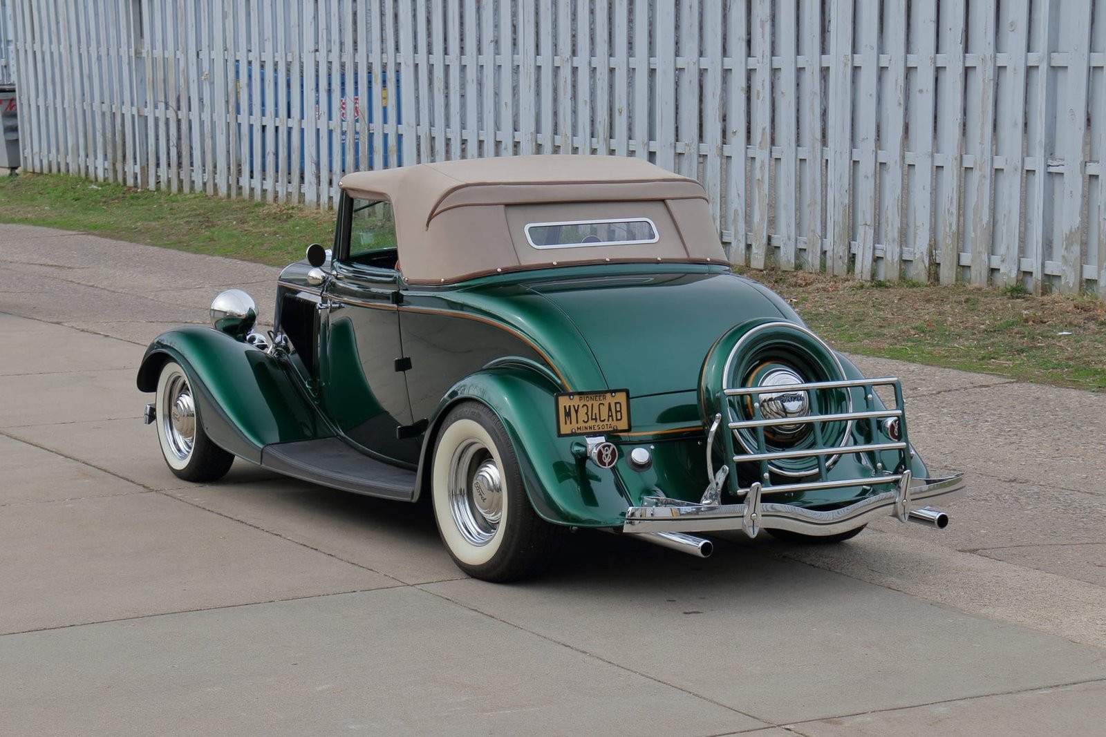 1934 Ford Custom Cabriolet For Sale (28)