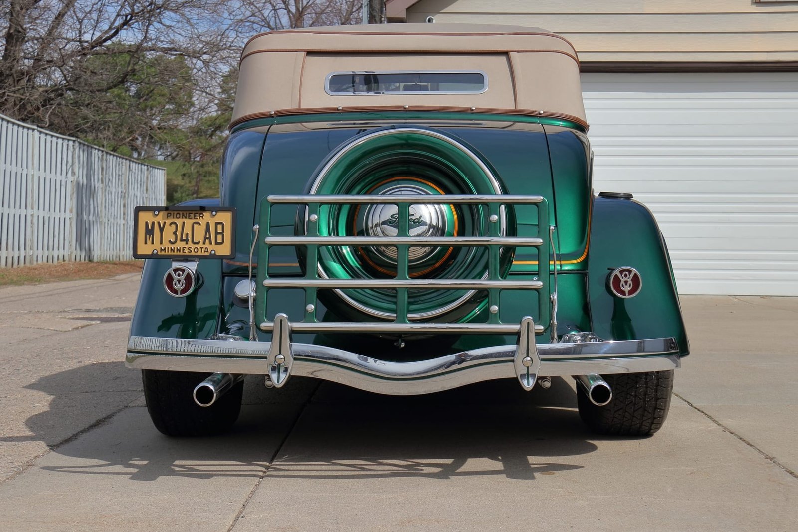 1934 Ford Custom Cabriolet For Sale (30)