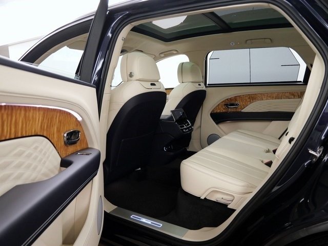 2024 Bentley Bentayga EWB Azure For Sale (11)