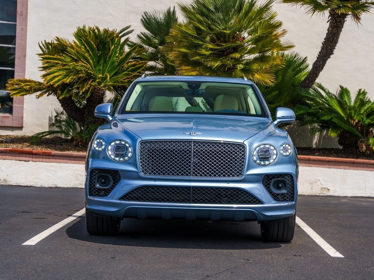 Buy 2022 Bentley Bentayga V8 (39)