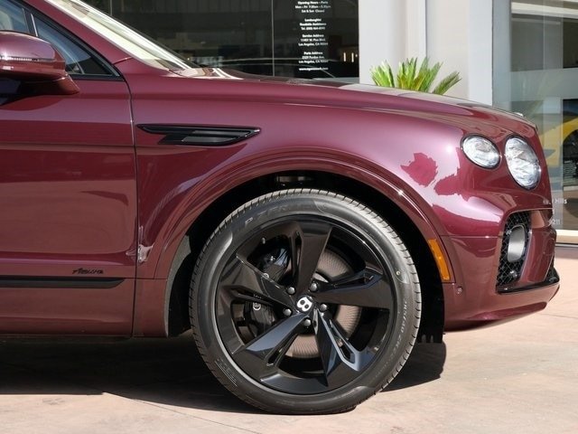 New 2023 Bentley Bentayga V8 For Sale (4)