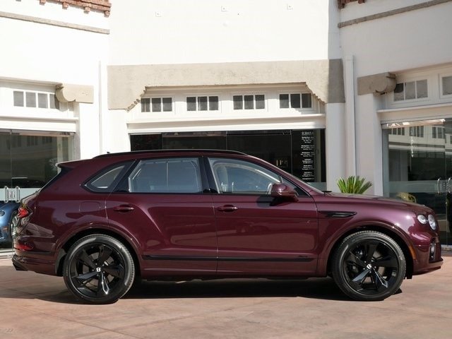 New 2023 Bentley Bentayga V8 For Sale (5)