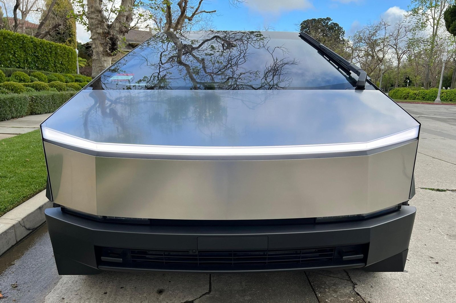 Tesla Cybertruck For Sale (101)